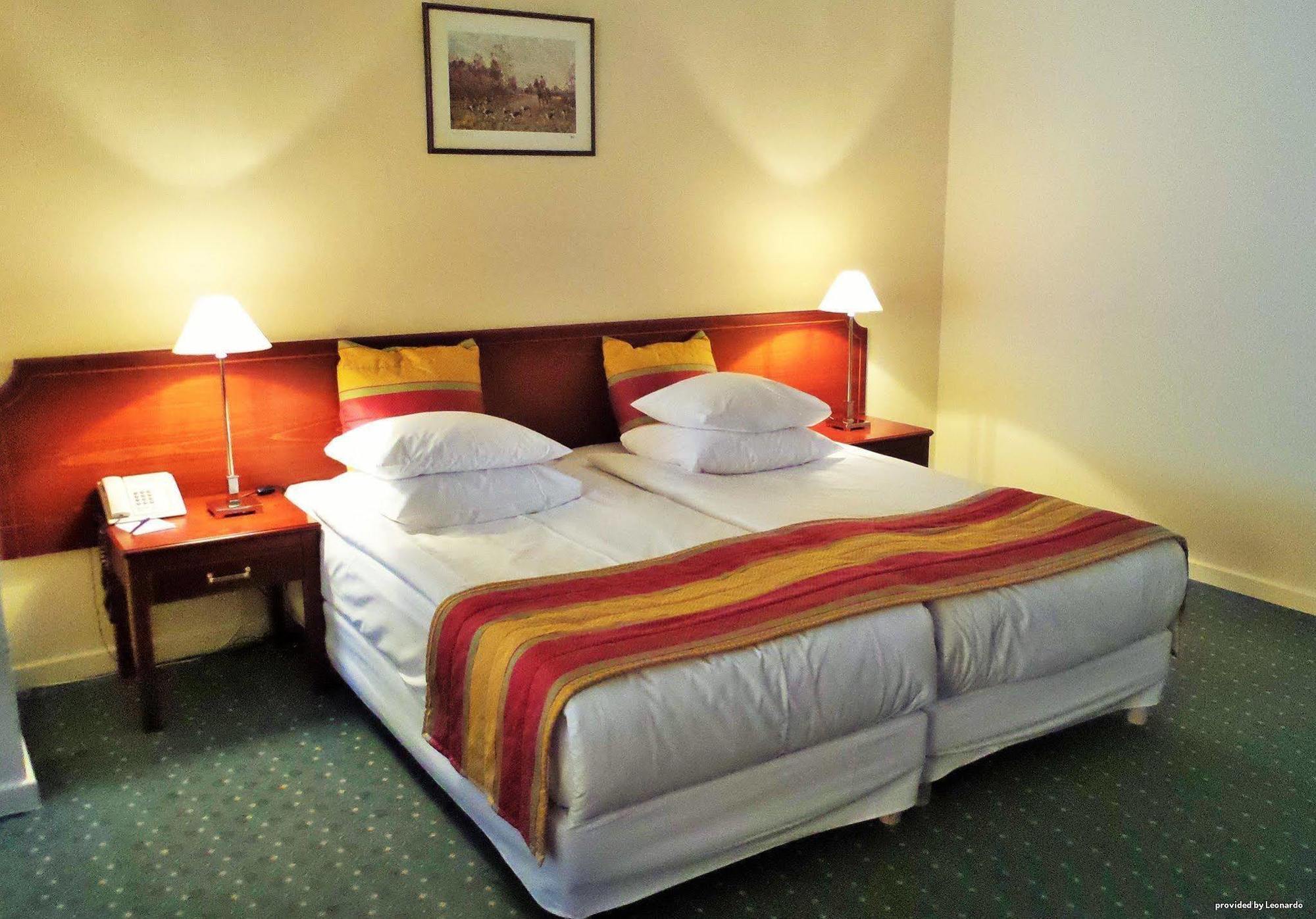 Best Western Plus Park Hotel Brussels Etterbeek Exterior foto