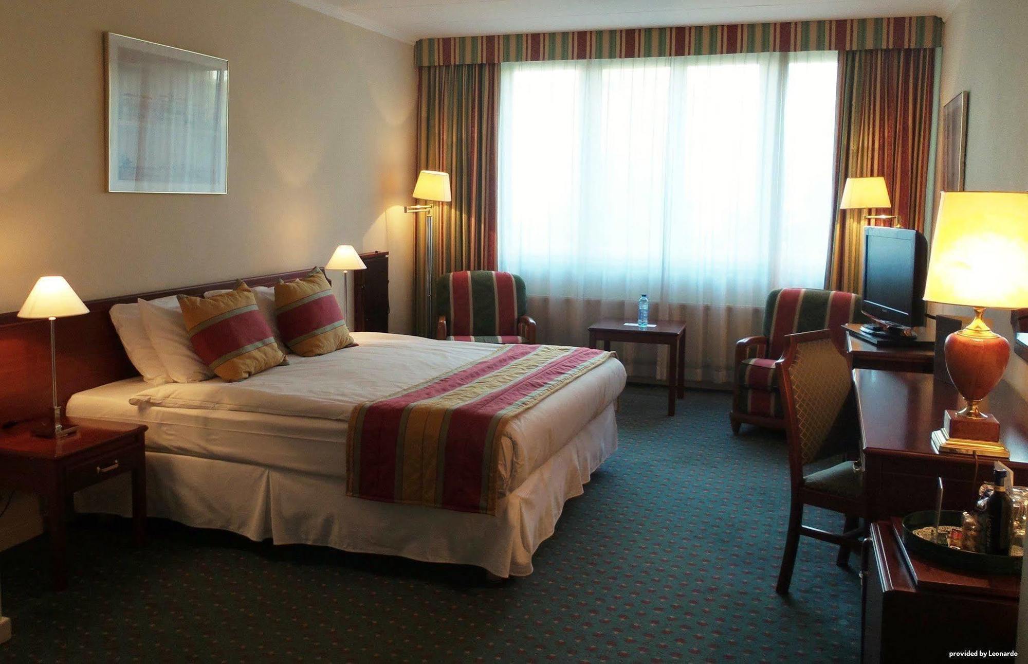 Best Western Plus Park Hotel Brussels Etterbeek Exterior foto